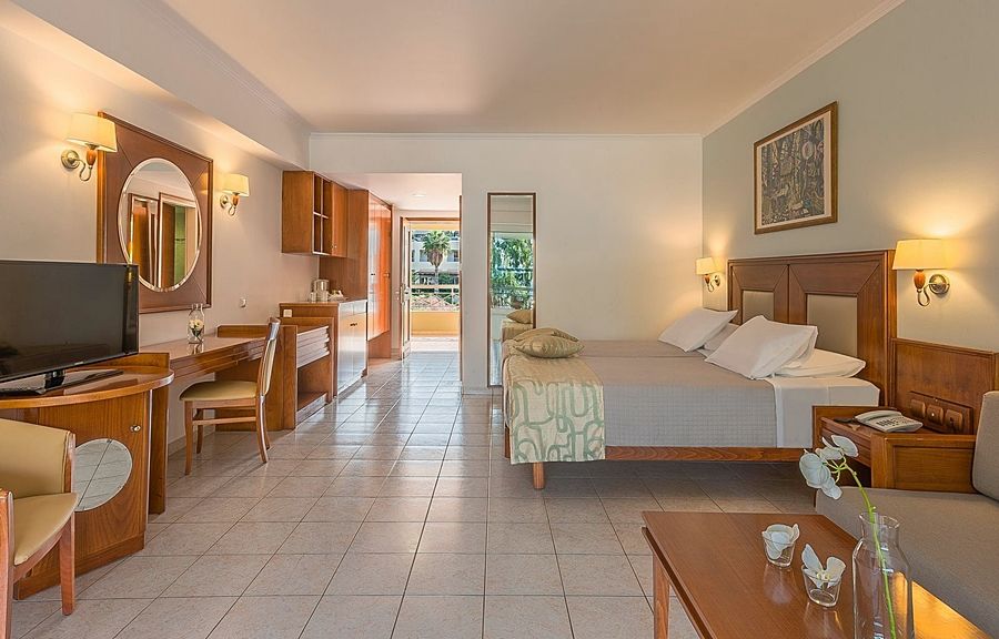 Kipriotis Maris Suites Псалиди Экстерьер фото